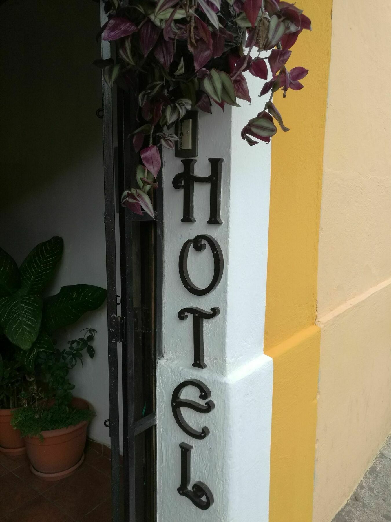 Garden Hotel Antigua Exterior photo